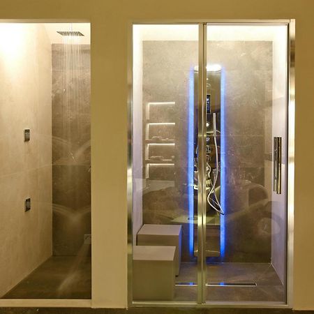 Suite Hotel Santa Chiara Лече Екстериор снимка